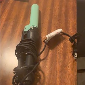 Harry josh curling iron